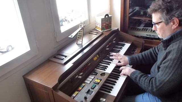 Cinq temps la valse / Electone смотреть онлайн