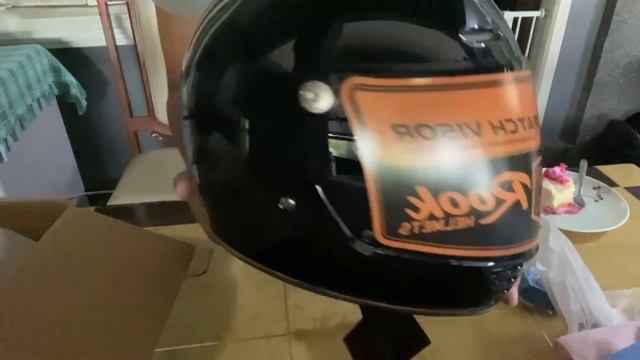 ROOK V152 Classic Helmet Gloss Black Quick Unboxing