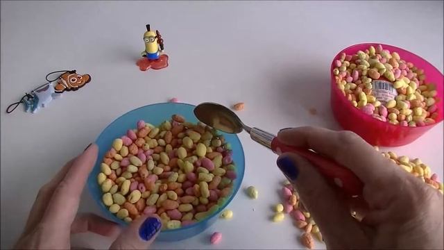 Candy Surprise Cups Toys Disney Finding Dory Surprise Eggs Sea animals Minions смотреть онлайн