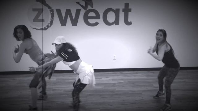 Despacito (Luis Fonsi Ft Daddy Yankee) | [WATCH IN COMPUTER] | Zumba Choreography By Mariela