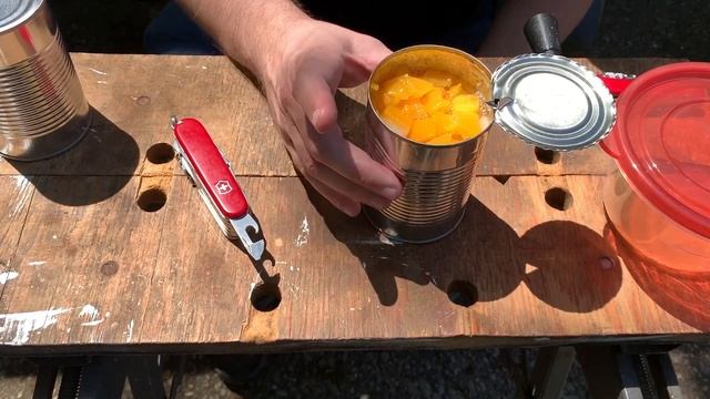 How to Open a Can with a Swiss Army Knife смотреть онлайн