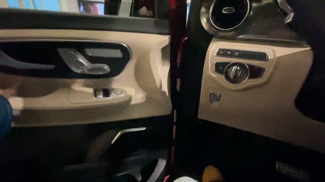 Mersedes V300 2023 год полная комплектация. смотреть онлайн