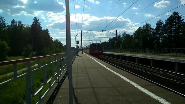 Электро поезда на станции глубоково! смотреть онлайн