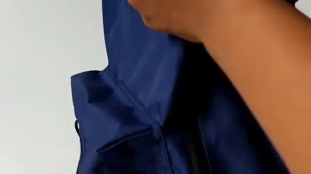 TAS CONVERSE POLOS смотреть онлайн