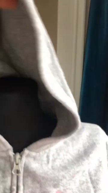 GAP Sweatshirt with zip front 12-13 смотреть онлайн