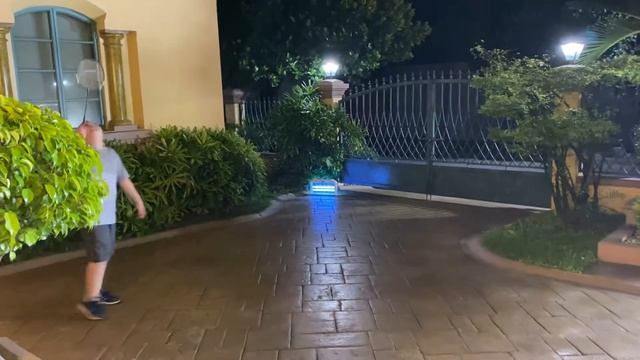 Anton playing badminton смотреть онлайн