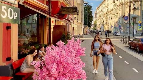 4K.Moscow Walk - Pyatnitskaya Street In Zamoskvorechye District.