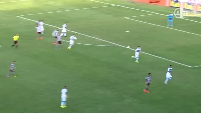 Fecha a perna! Neilton e Luis Ricardo infernizam vida dos gremistas com belas canetas смотреть онлайн