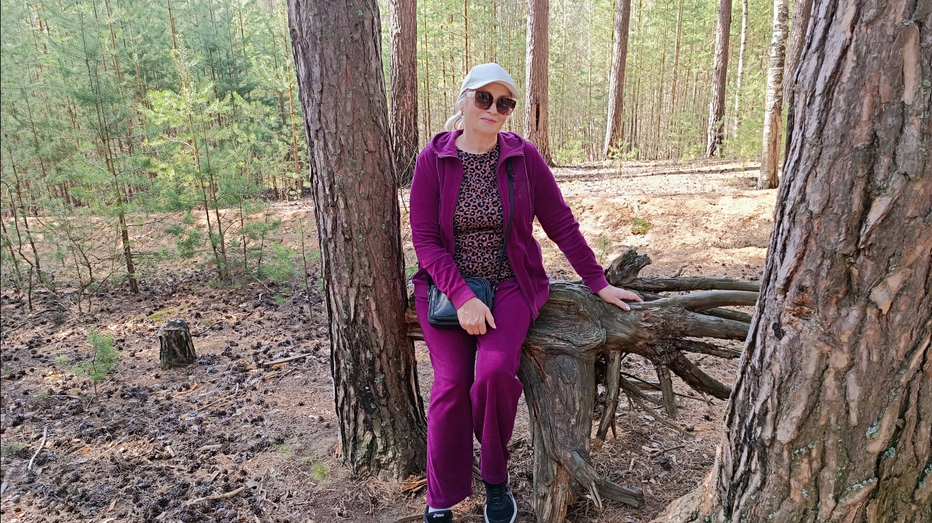 ✅ЖАРА В АПРЕЛЕ🤷ПОШЛИ В ЛЕС ПРОГУЛЯТЬСЯ 🌲 А ВДРУГ КЛЕЩИ 😱 смотреть онлайн