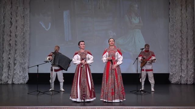 Марина Бондарь и Виктория Думбич г. Новосибирск "На скамеечке" смотреть онлайн