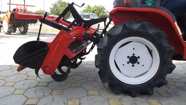 Японский мини трактор Hinomoto CX18D смотреть онлайн