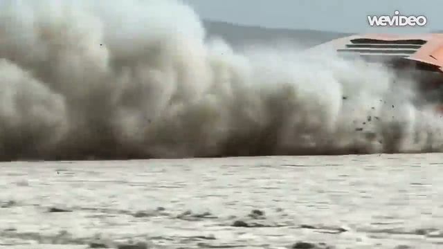 Lamborghini Aventador TRAP Music Commercial смотреть онлайн