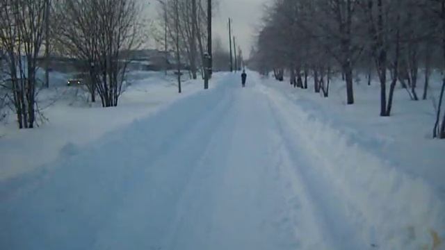 Прогулка по заснеженным улицам. Район "Кургана памяти". Вагонка. Н. Тагил. 02 января 2024 года. смотреть онлайн