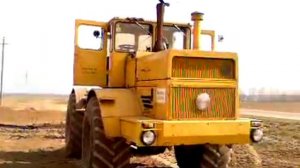 Кировец К 701 с боронами