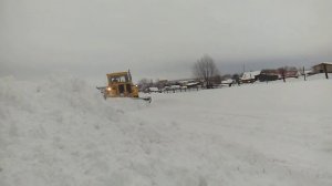 К 702 чистит дороги.