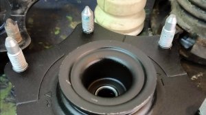 Что может скрипеть после замены опоры стойки Хонда СРВ 3