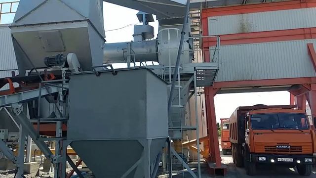Загрузка машин асфальтом смотреть онлайн