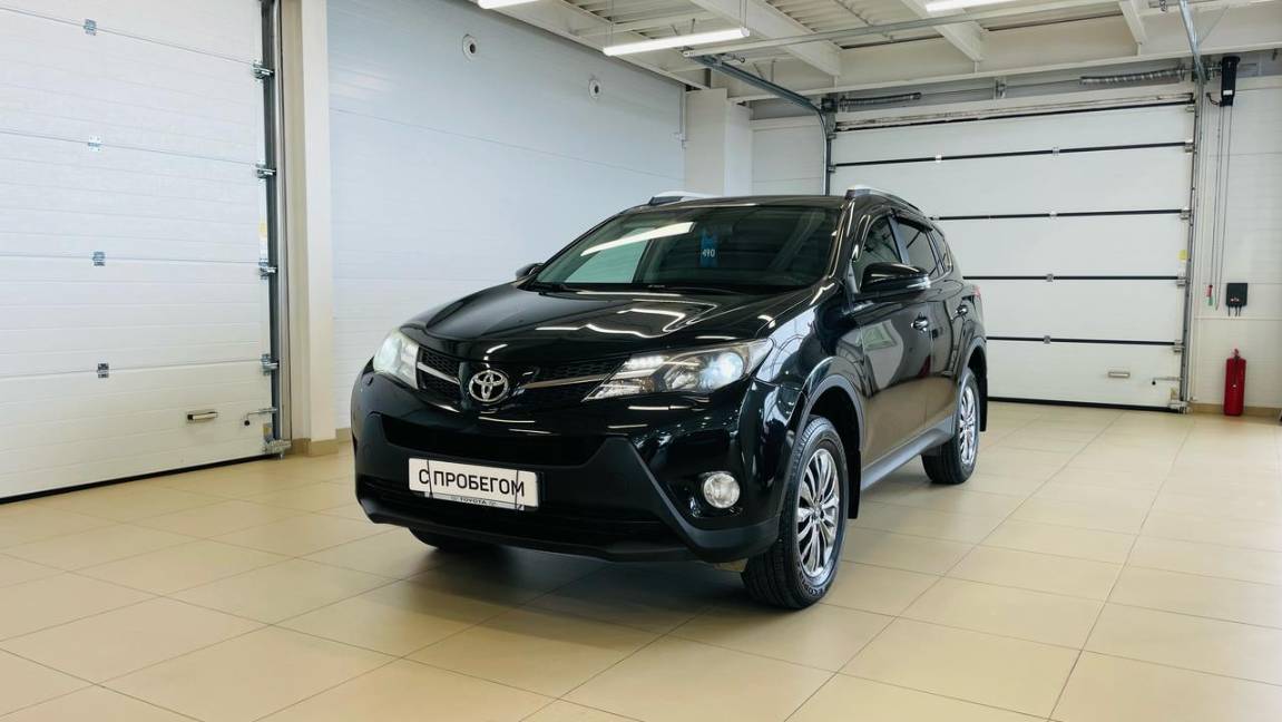 Toyota RAV4, 2015 год