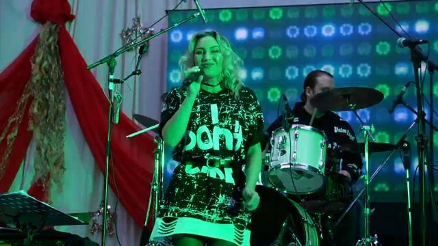Кавер-версия песни "This is The Live" смотреть онлайн