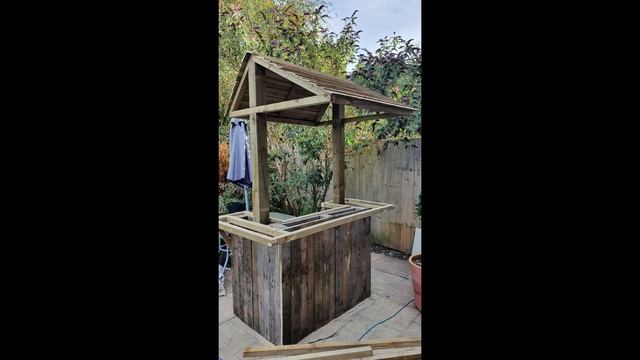A garden bar made from pallet wood смотреть онлайн
