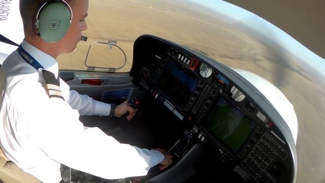 Первый самостоятельный полет, аэропорт Орск. First solo-flight Diamond 40-NG. UWOR смотреть онлайн