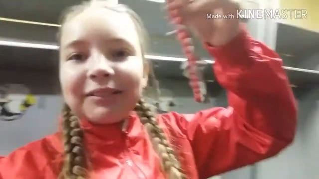 Раздевалка ледовая арена трактор.15 апреля. смотреть онлайн