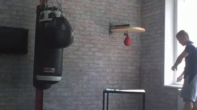 Reebok Russian CrossFit Games Challenge: Box Jumps, Thrusters