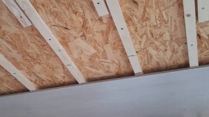 Ламинат на потолок