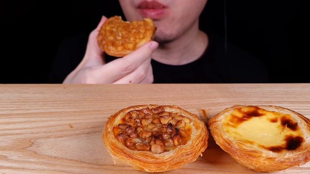 ASMR 바삭한 에그타르트 먹방 ( 클래식, 카카오초코, 갈릭, 애플시나몬, 호두, 크림치즈 ) EGG TART MUKBANG EATING SOUNDS смотреть онлайн