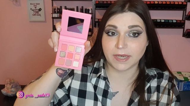 HAUL MAKEUP REVOLUTION ITALIA || SET REGALO THE OBSESSED 😍 смотреть онлайн