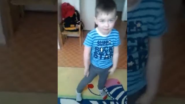 Показ мод пока мамы нет дома смотреть онлайн