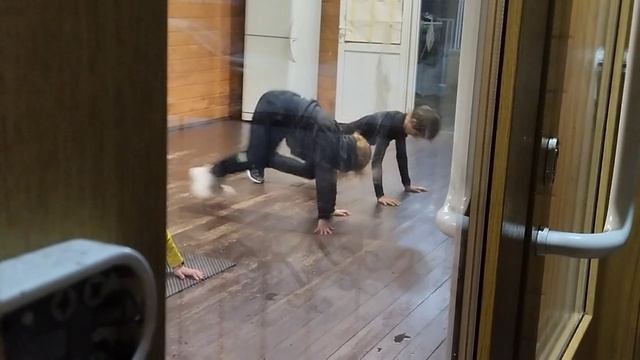 Рамиль на Биатлоне, в тренажёрном зале смотреть онлайн