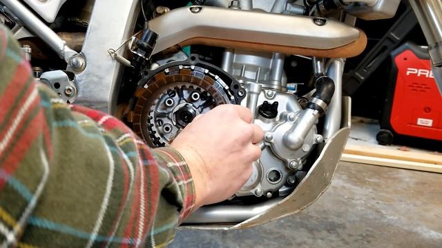 WR250R Clutch Replacement