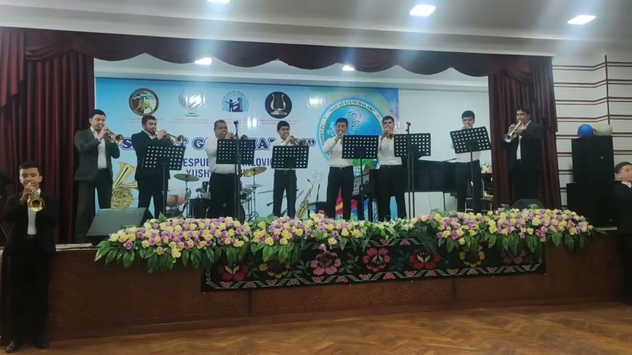 Weber, Carl Maria - Marcia vivace for 10 trumpets - brass ensemble смотреть онлайн