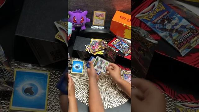 Opening a astral radiance etb (ft Pokémon dog) смотреть онлайн