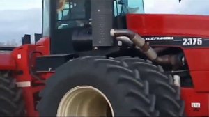 красивый звук трактора.