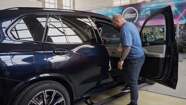 Электрические пороги нового образца производства ATS для BMW X5 / X6 / X7 смотреть онлайн