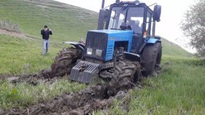 Застрял Трактор Беларус в грязи 2019