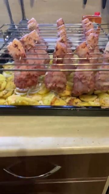 Куриные ножки с картошкой в духовке!