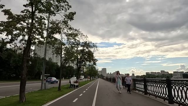 Бродяжка забралась в заброшенный дом переночевать и нашла паспорт… А когда отнесла находку в полици смотреть онлайн