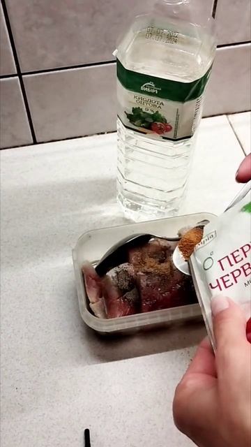 Селёдка по-корейски. Маринуем сельдь. Не обычный, пикантный рецепт. Очень вкусно смотреть онлайн