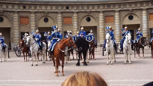 Stockholm Palace Mounted Cavalry Band Modern Performance смотреть онлайн