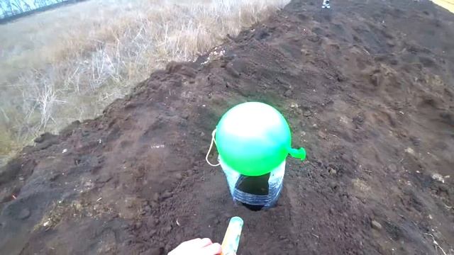 ЭКСПЕРИМЕНТ: ПЕТАРДА ДИНАМИТ В НОРЕ ПОД ЗЕМЛЕЙ | МОЩНАЯ КАК XXL COBRA 8