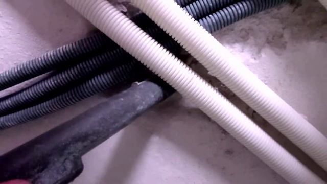 20. Les joints de placo et la chape liquide (et la porte d'entrée comme coffrage !) смотреть онлайн