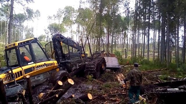 Вытаскиваем форвардера тлт 100