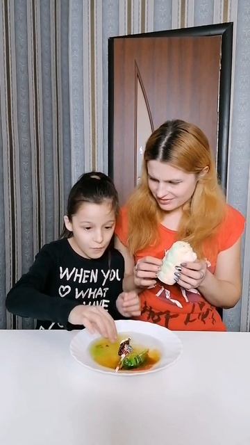 Вау маме попался пончик и пирожное😂 #shorts