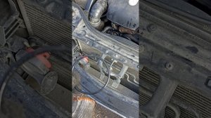 Мерседес W211 2.7 CDI. Замена правого патрубка интеркулера. Замена фильтров.