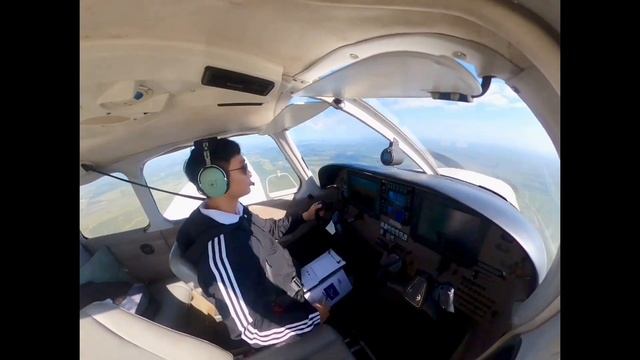 Solo Cross-country Flight | Phong M Tran ATP30 | VFT Pilot Cadet смотреть онлайн