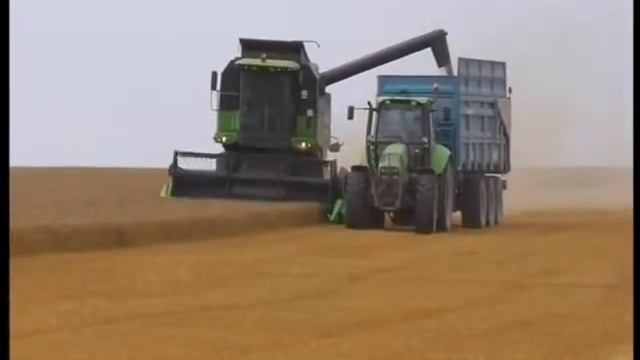 Зерноуборочный комбайн Deutz Fahr 6040 смотреть онлайн
