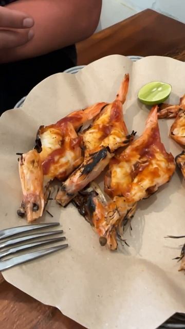 Супер дешево! Тигровые креветки всего за два бакса на Бали